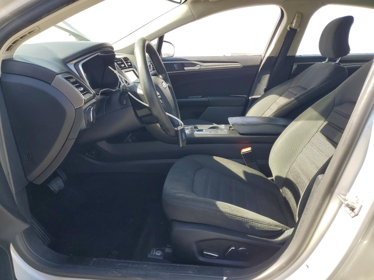 2019 FORD FUSION SE photo 7