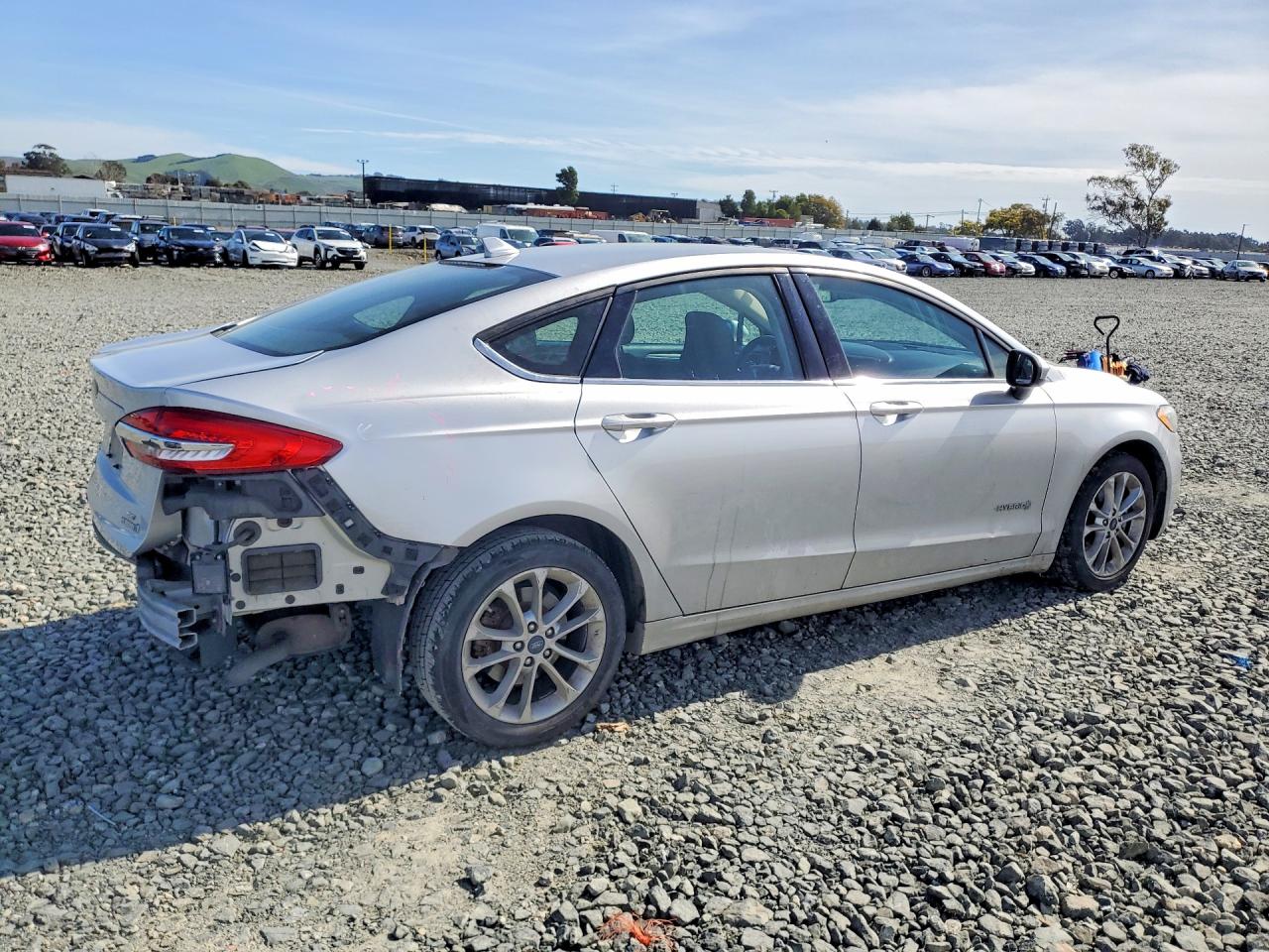 2019 FORD FUSION SE photo 3