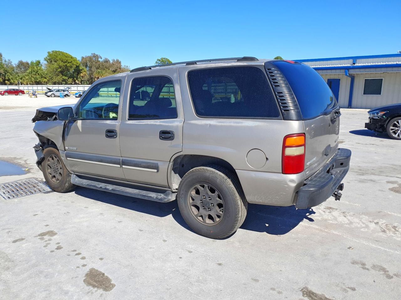 2003 CHEVROLET TAHOE C1500 photo 2