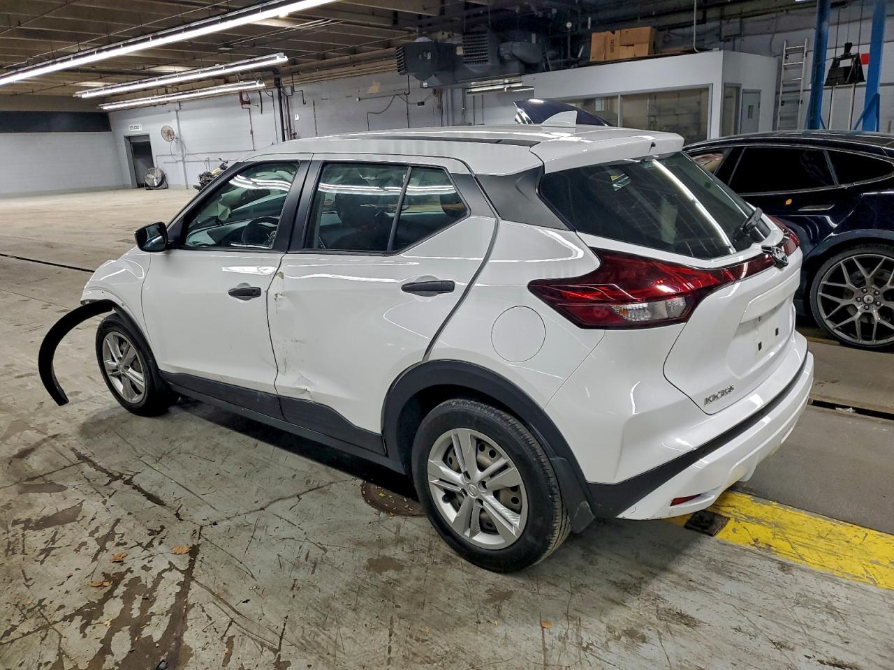 2023 NISSAN KICKS S photo 3