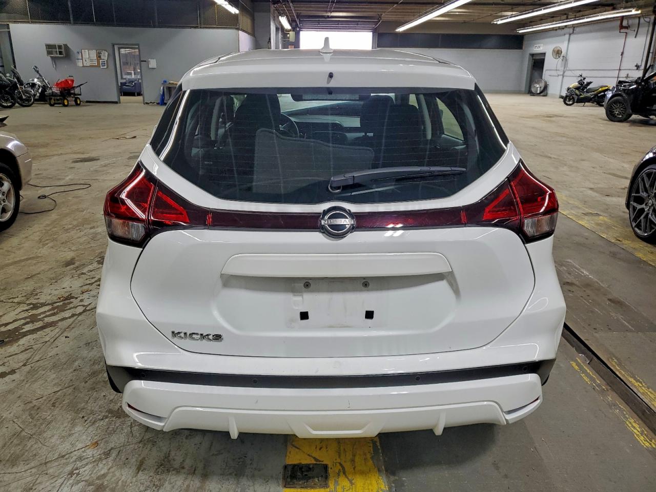 2023 NISSAN KICKS S photo 11