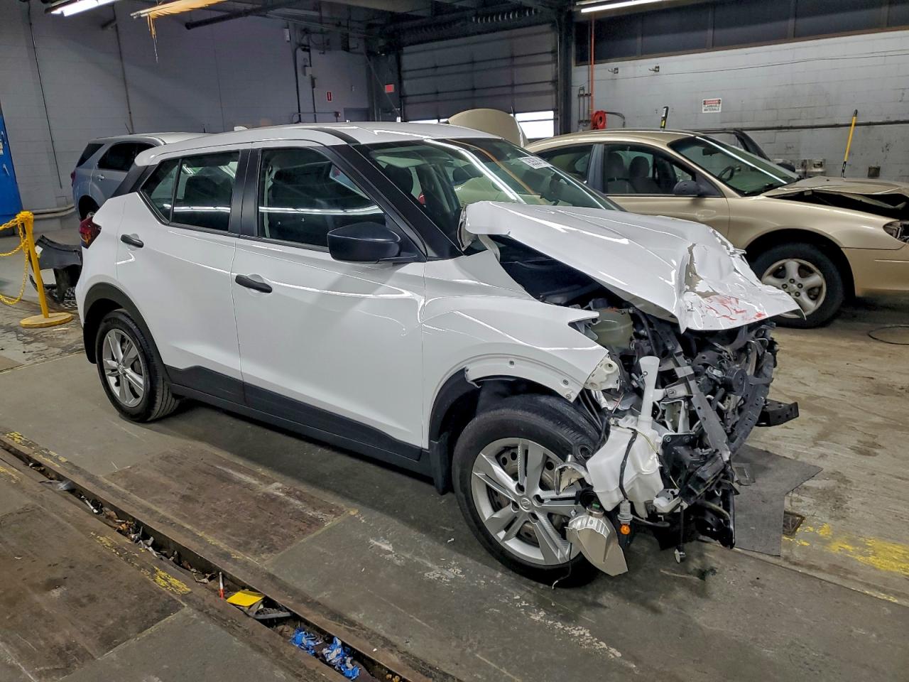 2023 NISSAN KICKS S photo 7