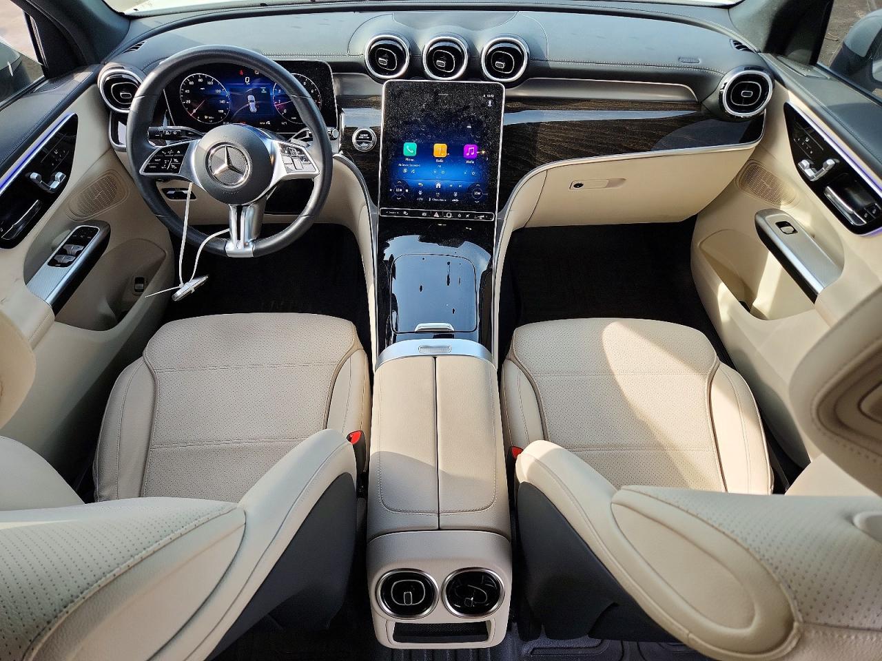 2025 MERCEDES-BENZ GLC 300 photo 15
