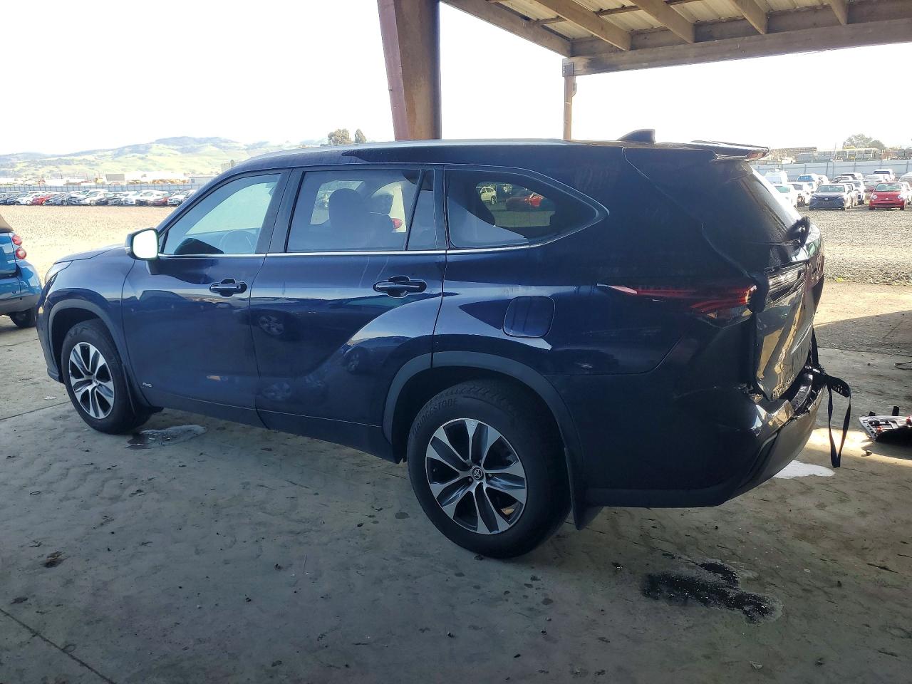 2024 TOYOTA HIGHLANDER HYBRID XLE photo 2