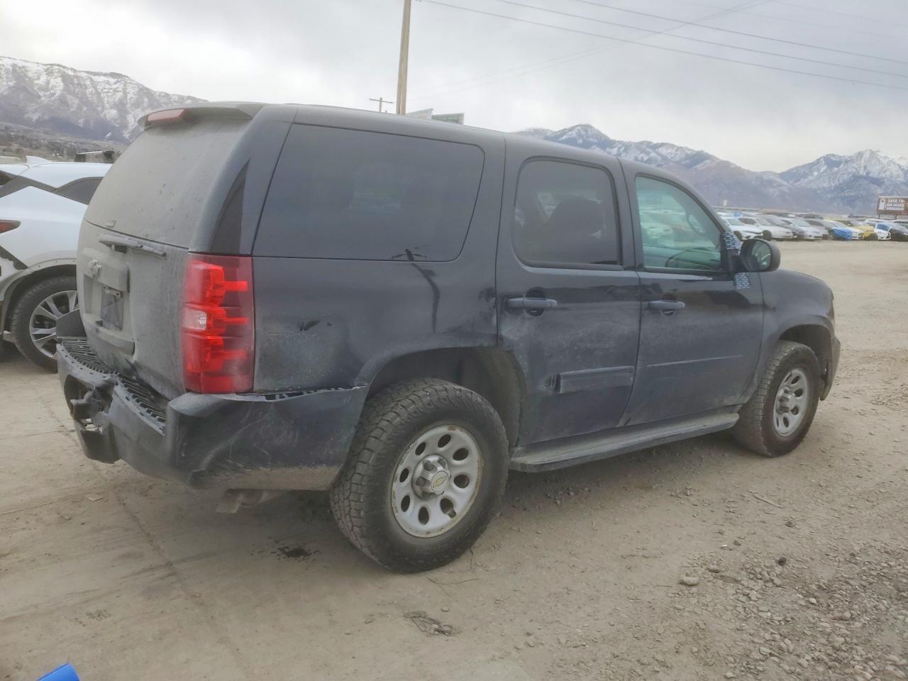 2011 CHEVROLET TAHOE SPECIAL photo 3