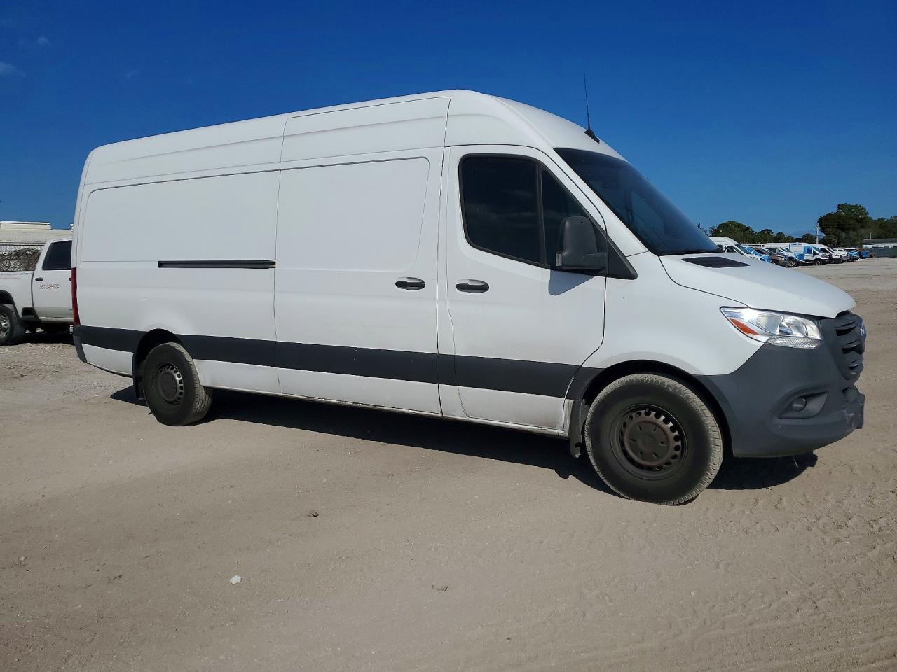 2023 MERCEDES-BENZ SPRINTER 2500 photo 7
