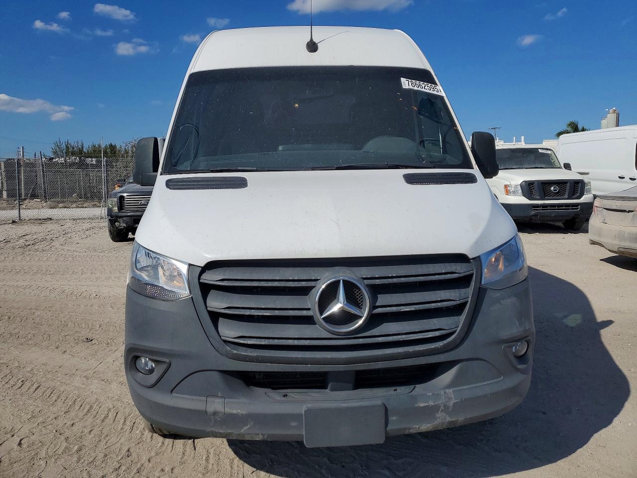 2023 MERCEDES-BENZ SPRINTER 2500 photo 9