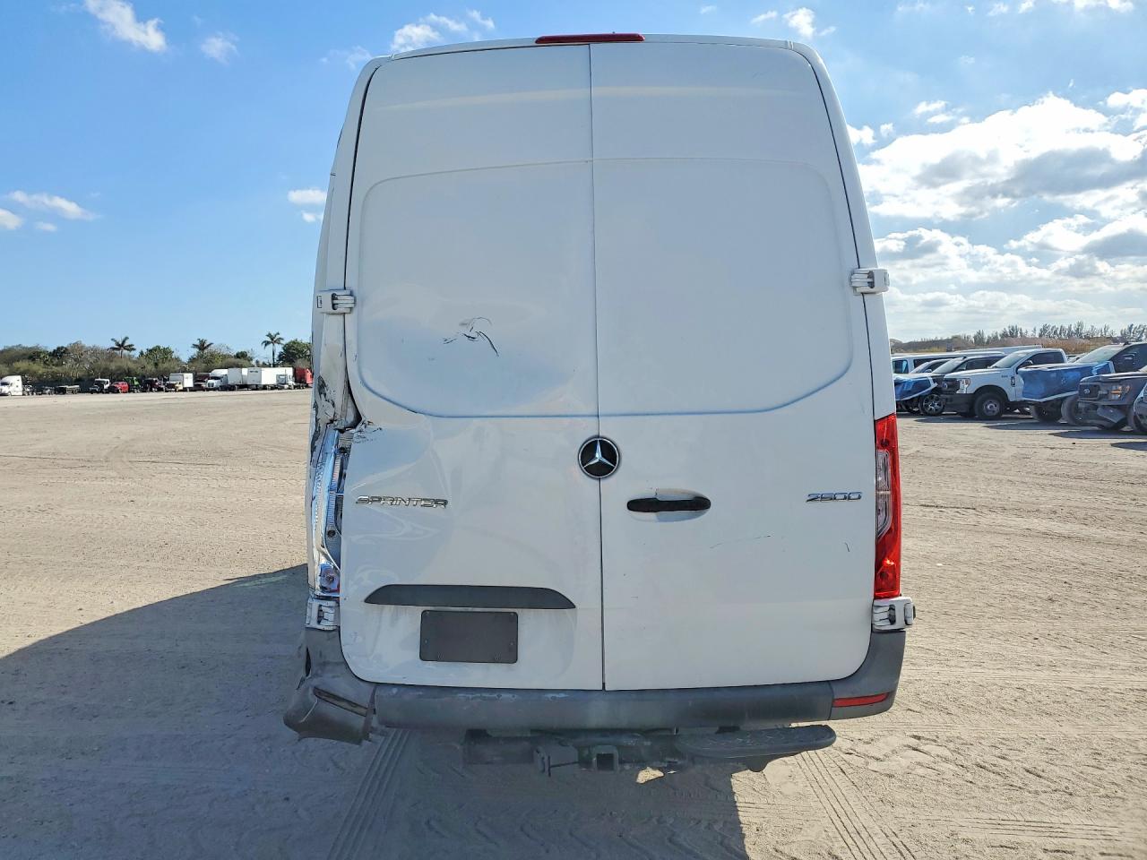 2023 MERCEDES-BENZ SPRINTER 2500 photo 11