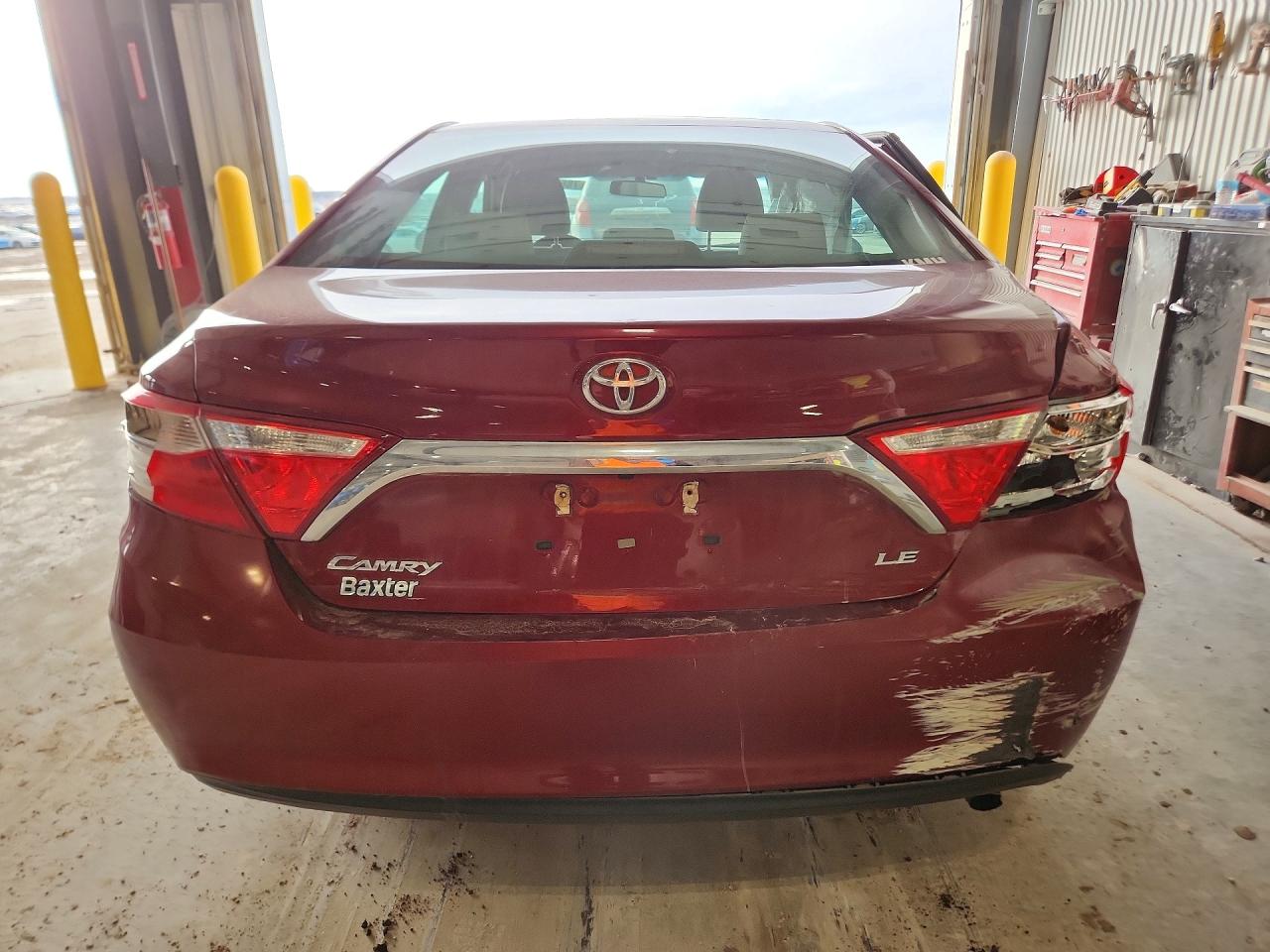 2017 TOYOTA CAMRY LE photo 16