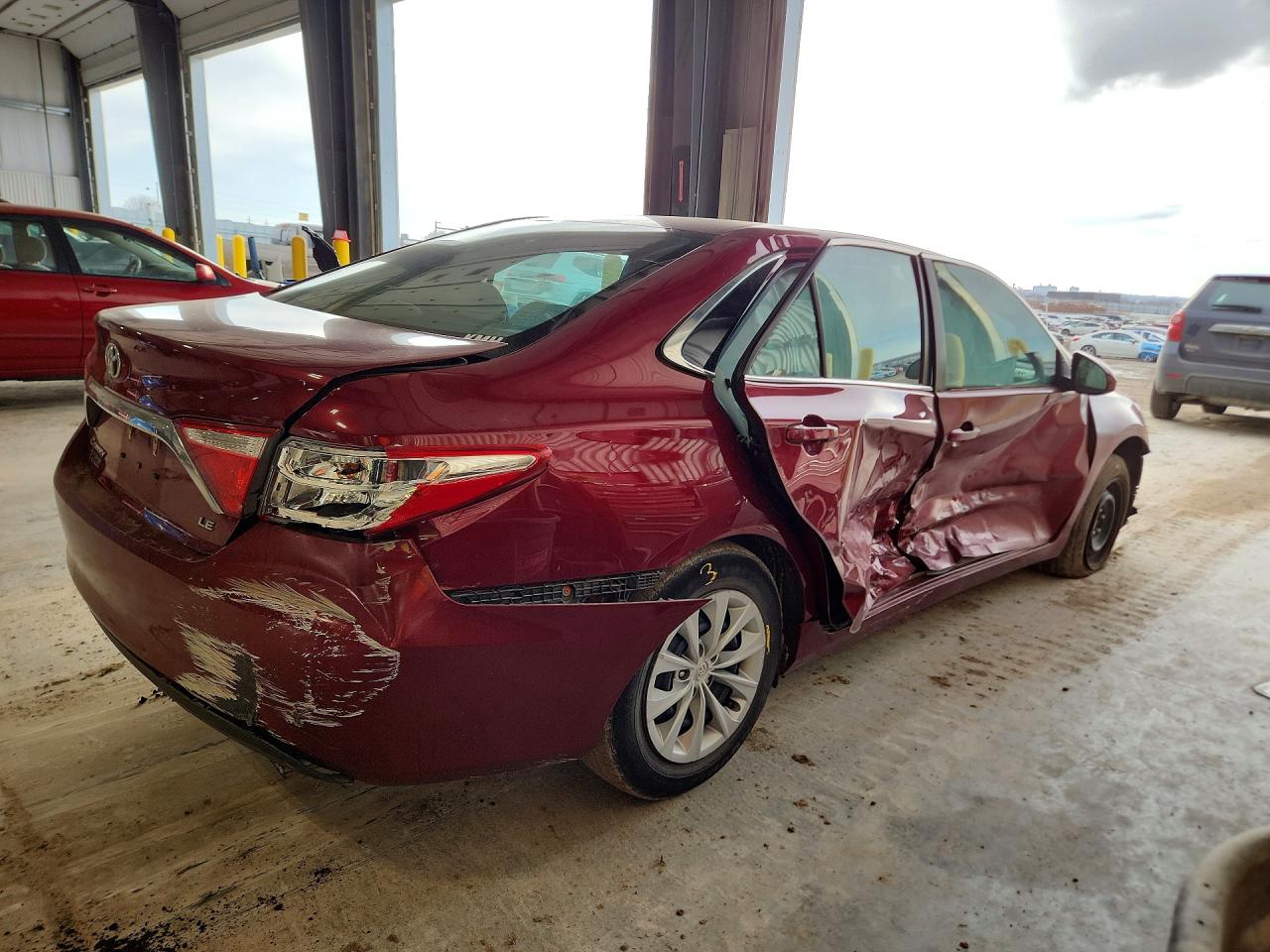 2017 TOYOTA CAMRY LE photo 7