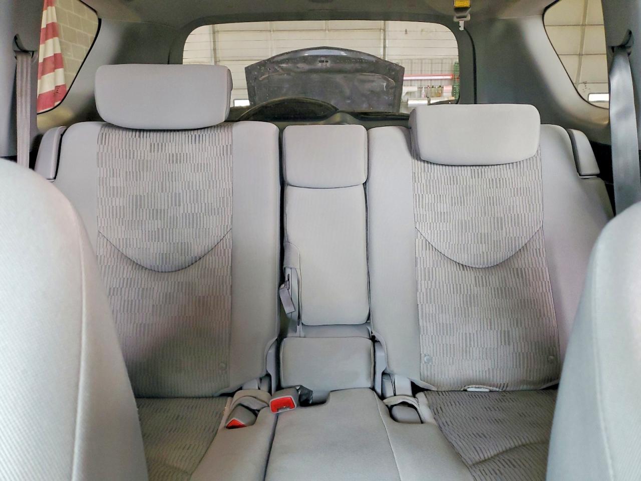 2011 TOYOTA RAV4 photo 19