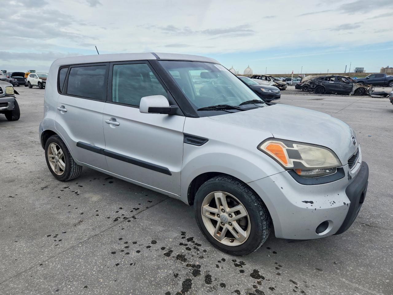 2011 KIA SOUL + photo 7