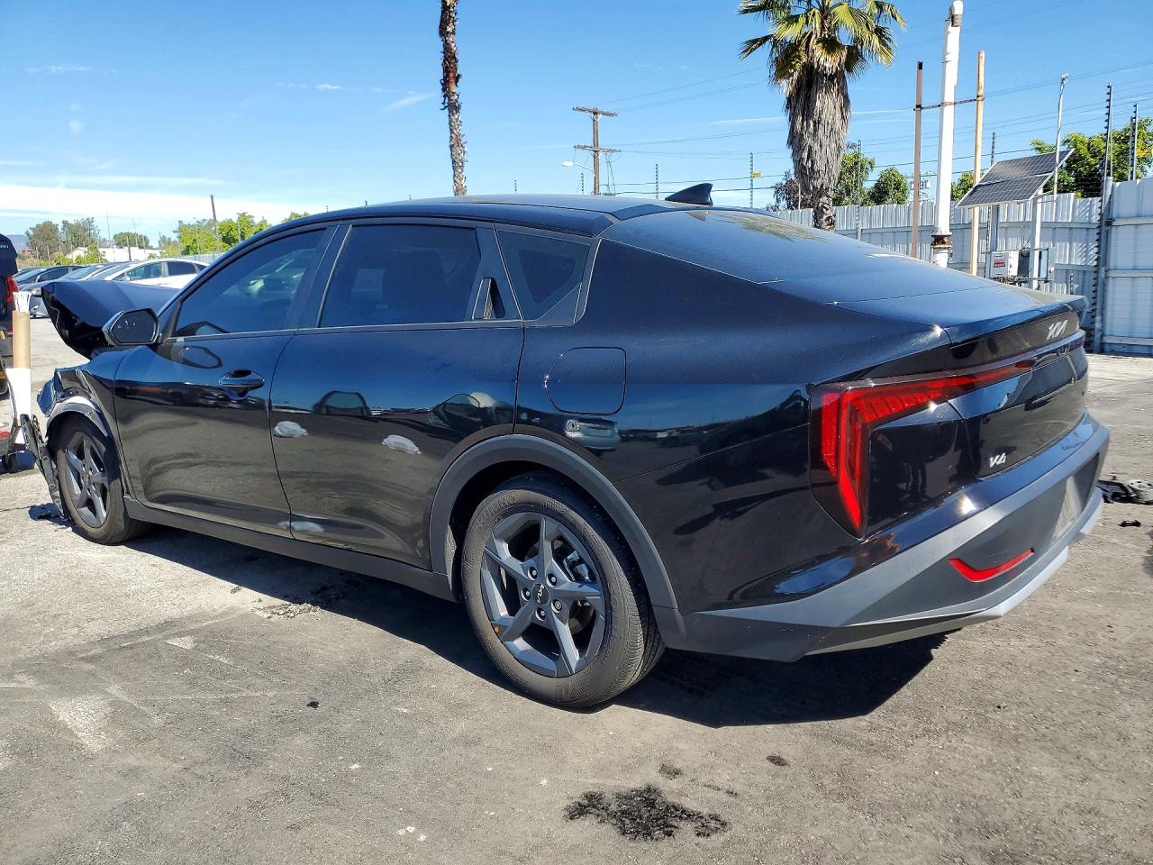 2025 KIA K4 LXS photo 4