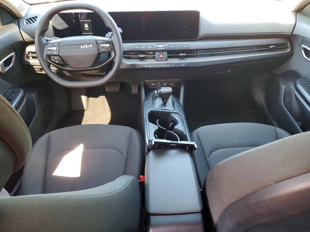 2025 KIA K4 LXS photo 22