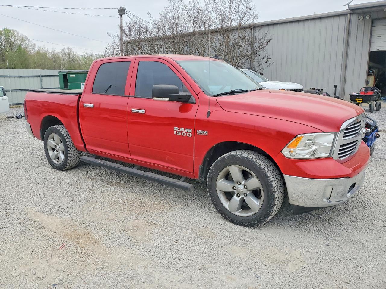 2015 RAM 1500 SLT photo 4