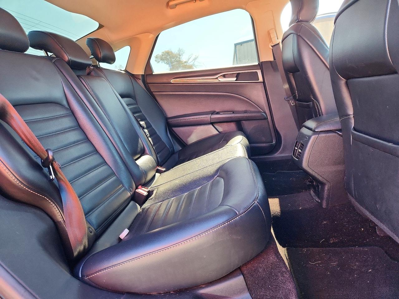 2017 FORD FUSION SE PHEV photo 10