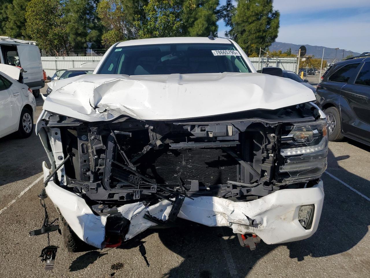 2018 CHEVROLET SILVERADO K1500 LTZ photo 9