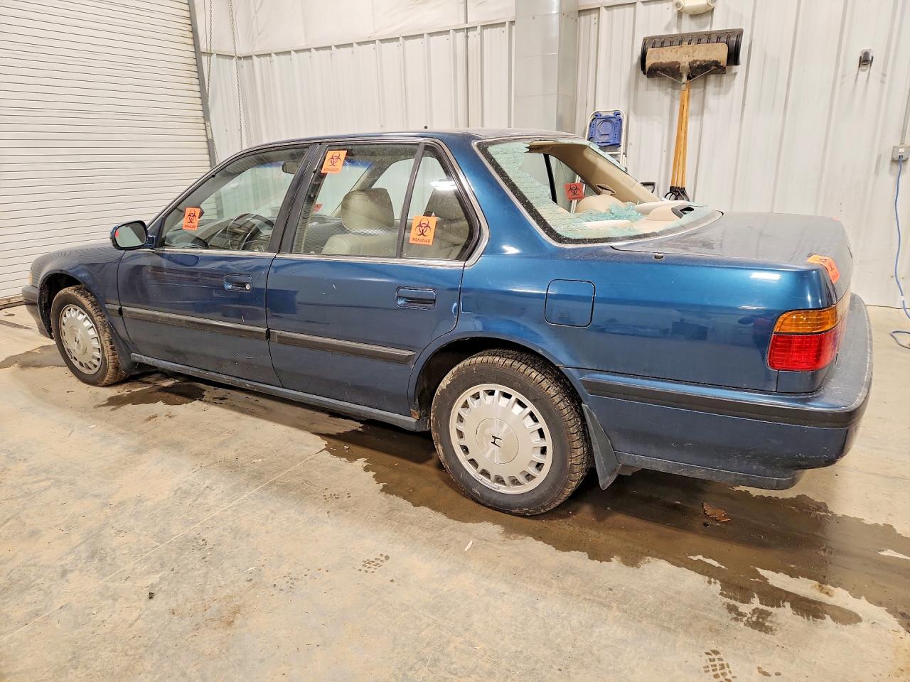 1991 HONDA ACCORD SE photo 2
