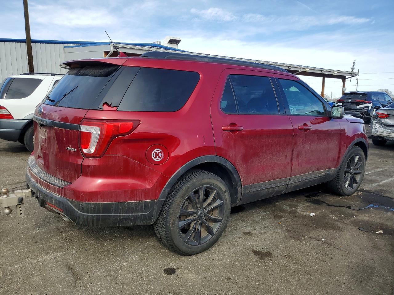 2018 FORD EXPLORER XLT photo 3