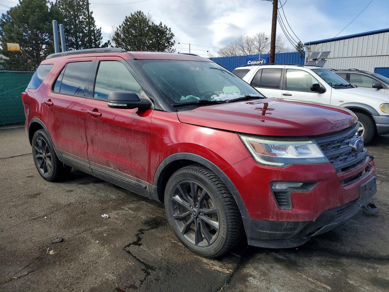 2018 FORD EXPLORER XLT photo 4