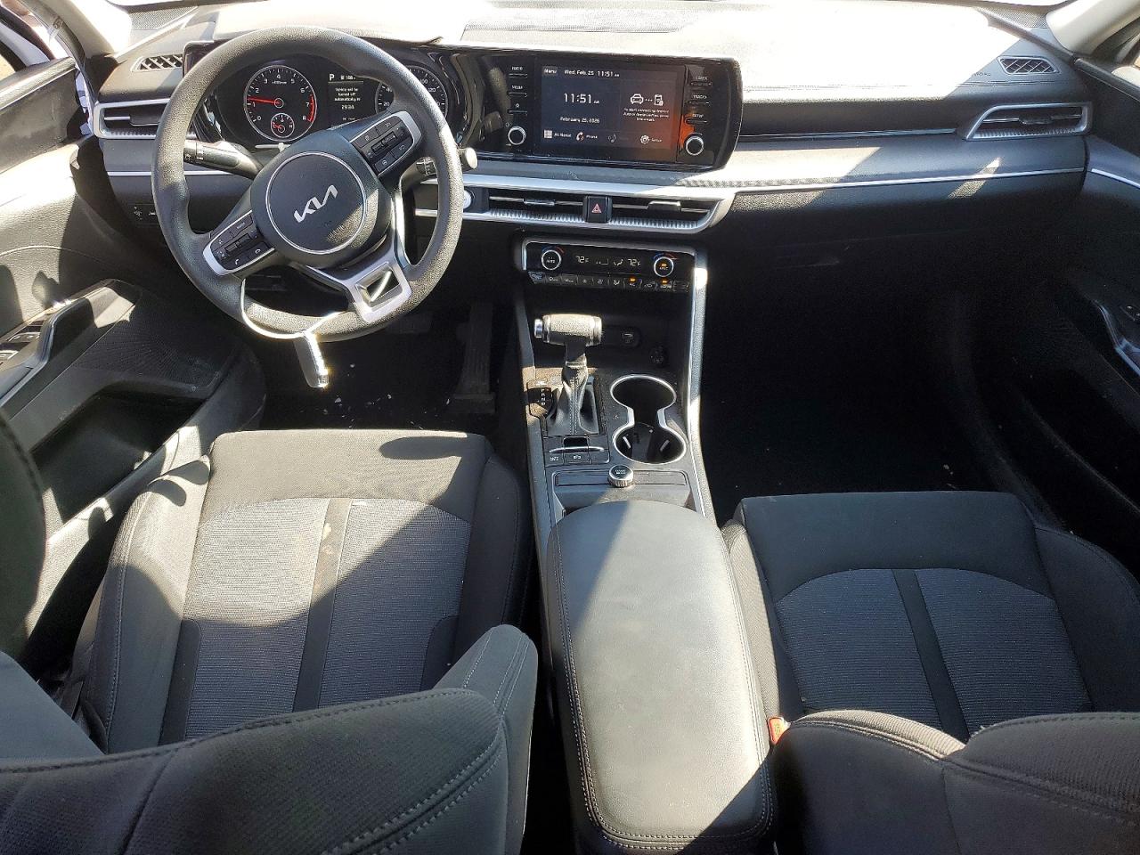 2023 KIA K5 LXS photo 8