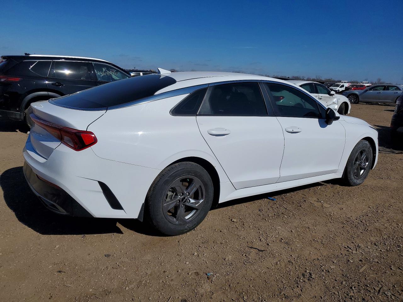 2023 KIA K5 LXS photo 3