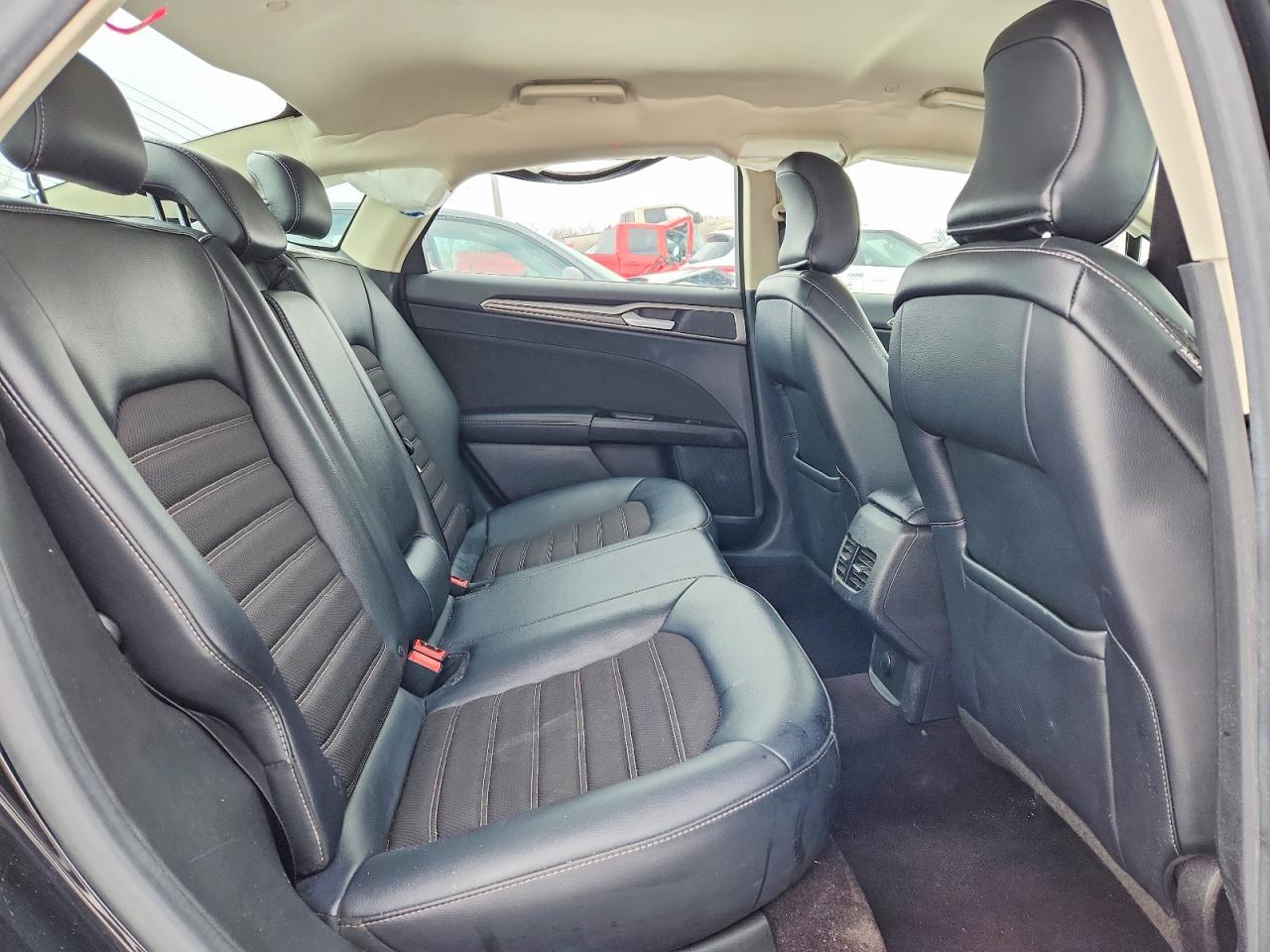 2017 FORD FUSION SE HYBRID photo 10