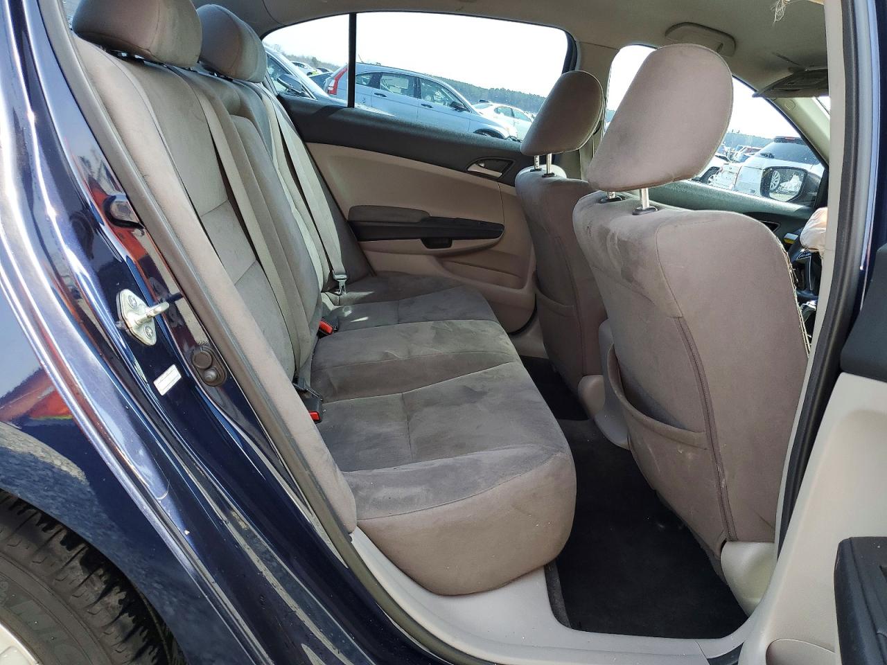 2011 HONDA ACCORD LXP photo 19