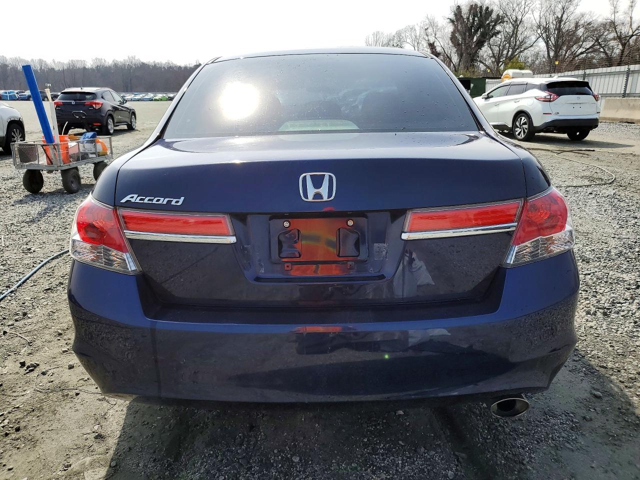 2011 HONDA ACCORD LXP photo 11
