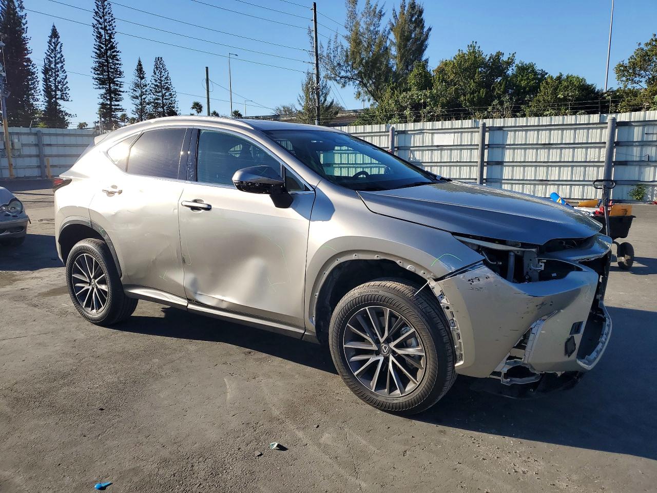 2024 LEXUS NX 350H BASE photo 4
