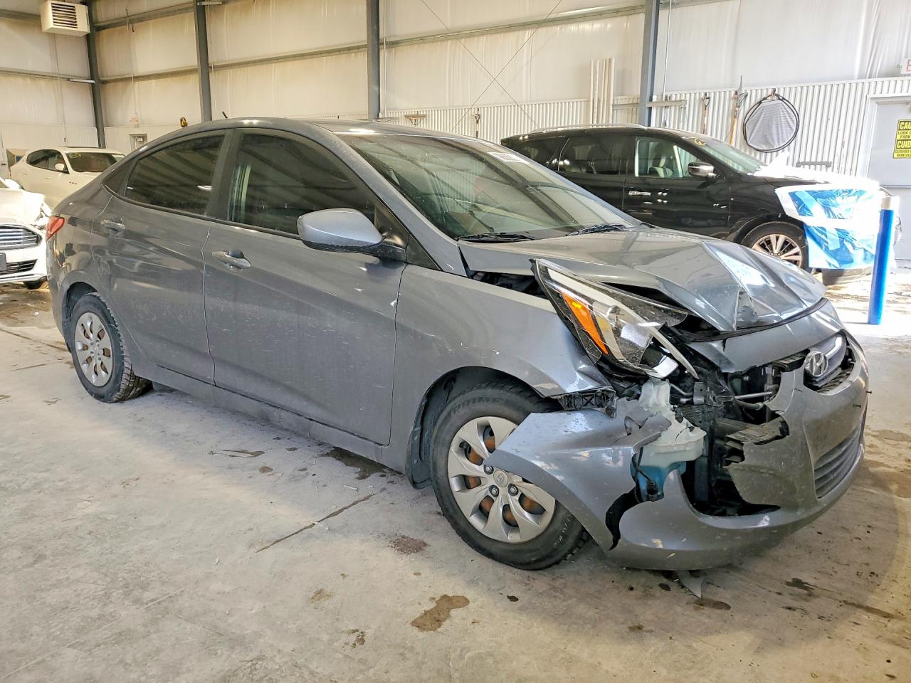 2017 HYUNDAI ACCENT SE photo 10