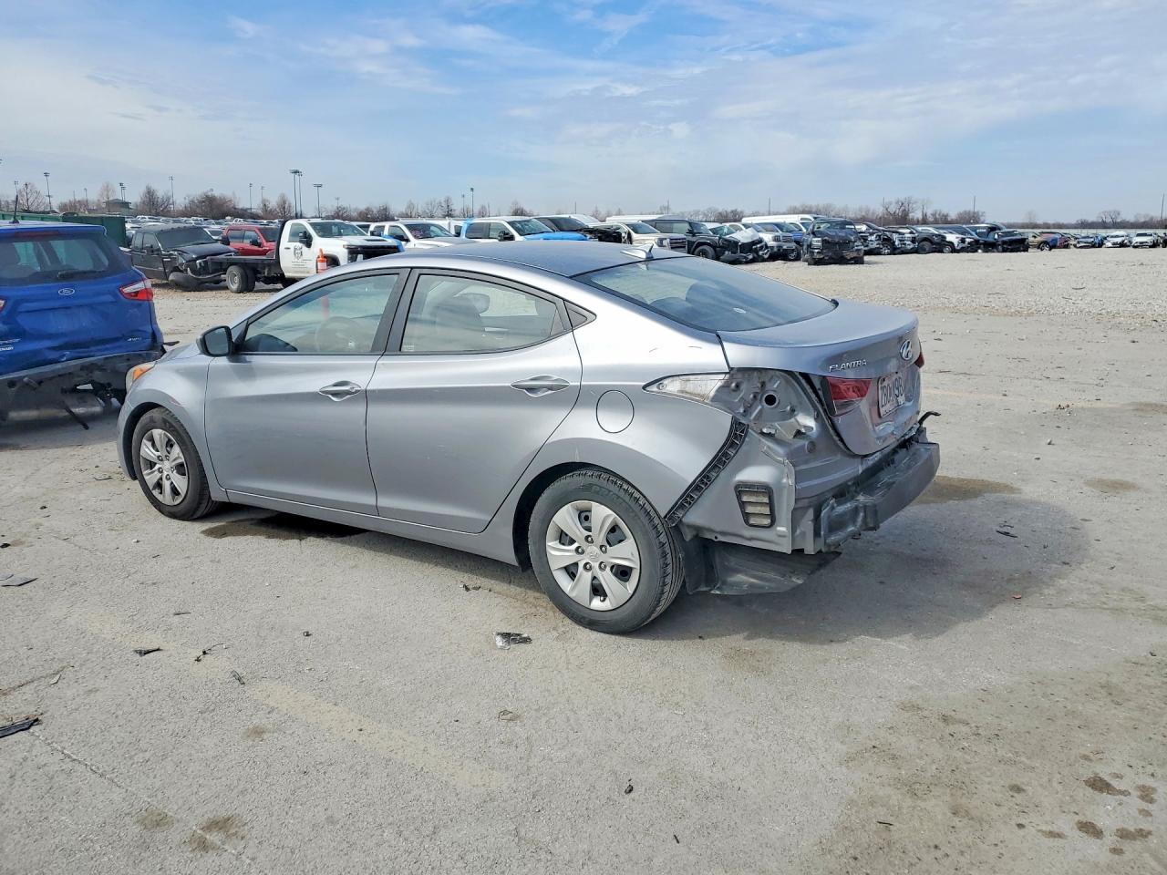 2016 HYUNDAI ELANTRA SE photo 2
