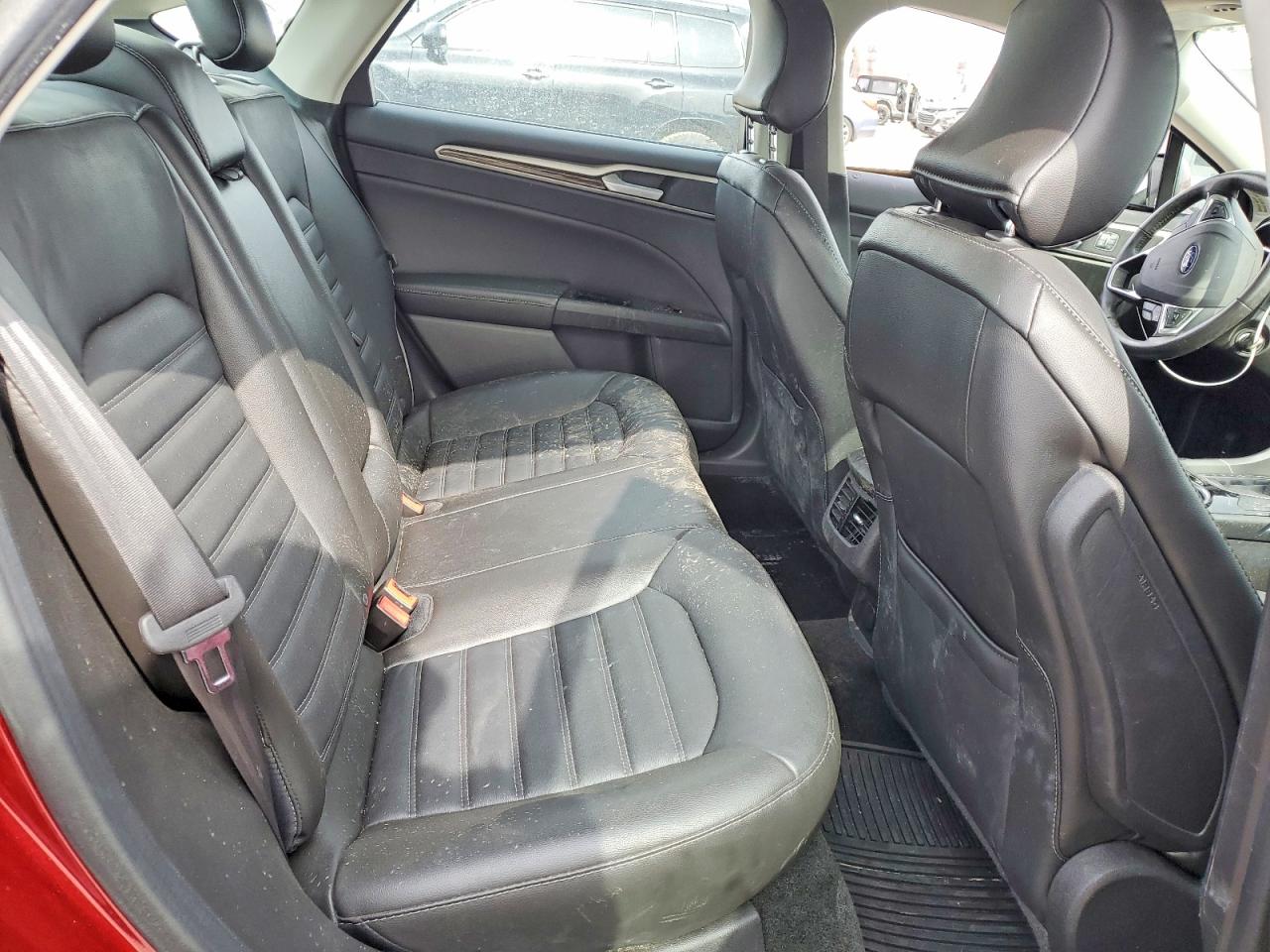 2016 FORD FUSION SE photo 19