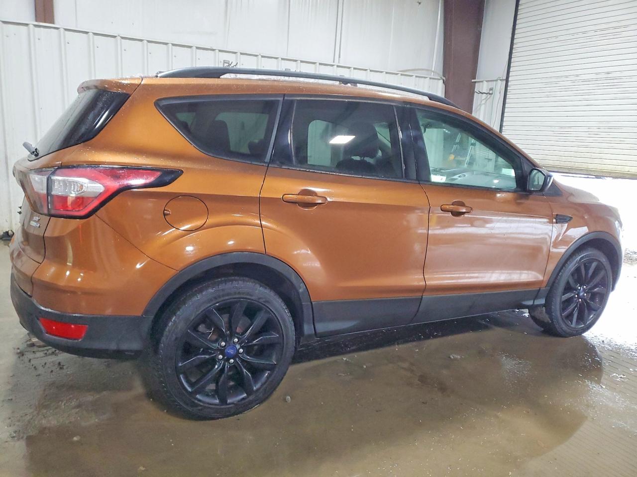 2017 FORD ESCAPE SE photo 5