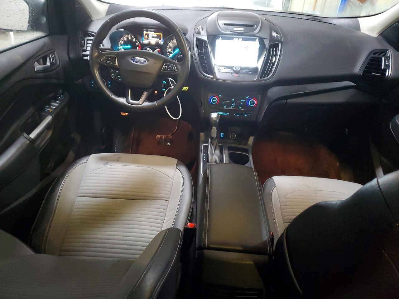 2017 FORD ESCAPE SE photo 15