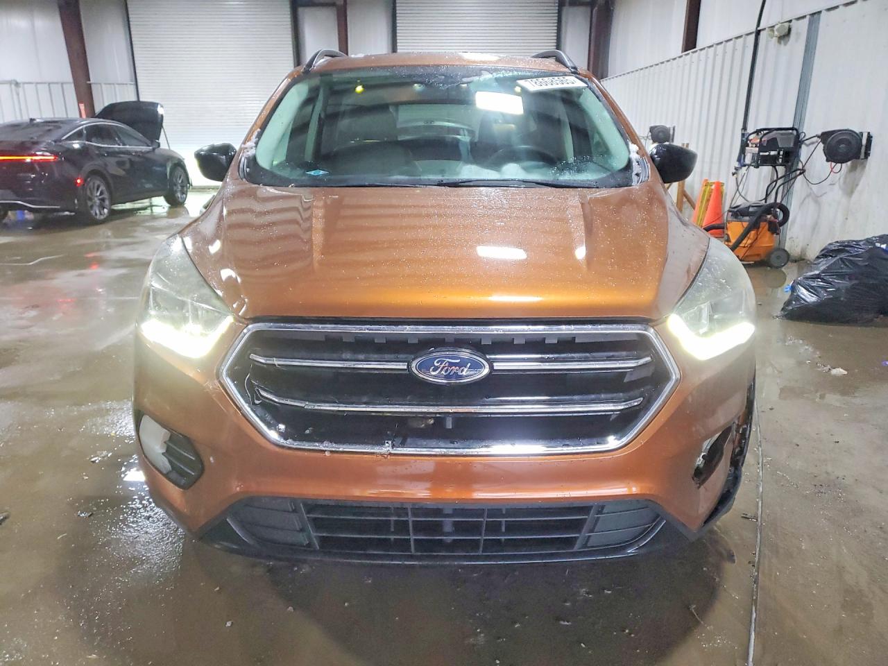 2017 FORD ESCAPE SE photo 9