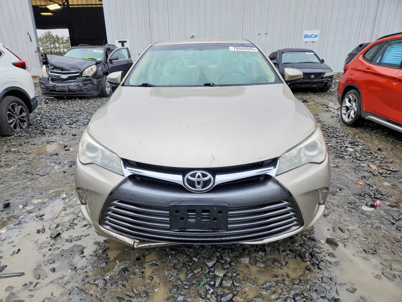 2016 TOYOTA CAMRY XLE photo 9