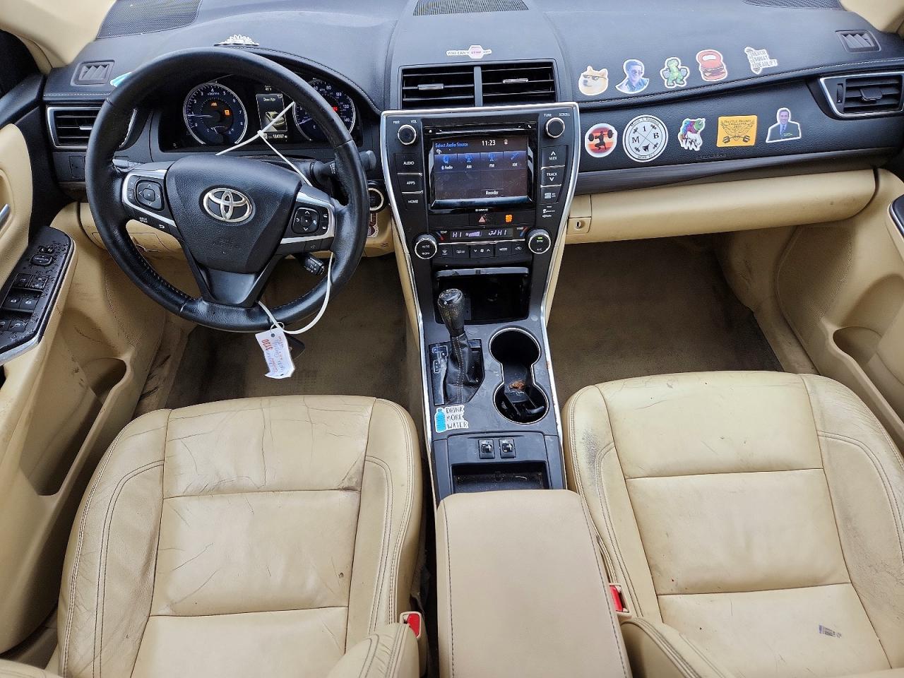 2016 TOYOTA CAMRY XLE photo 15