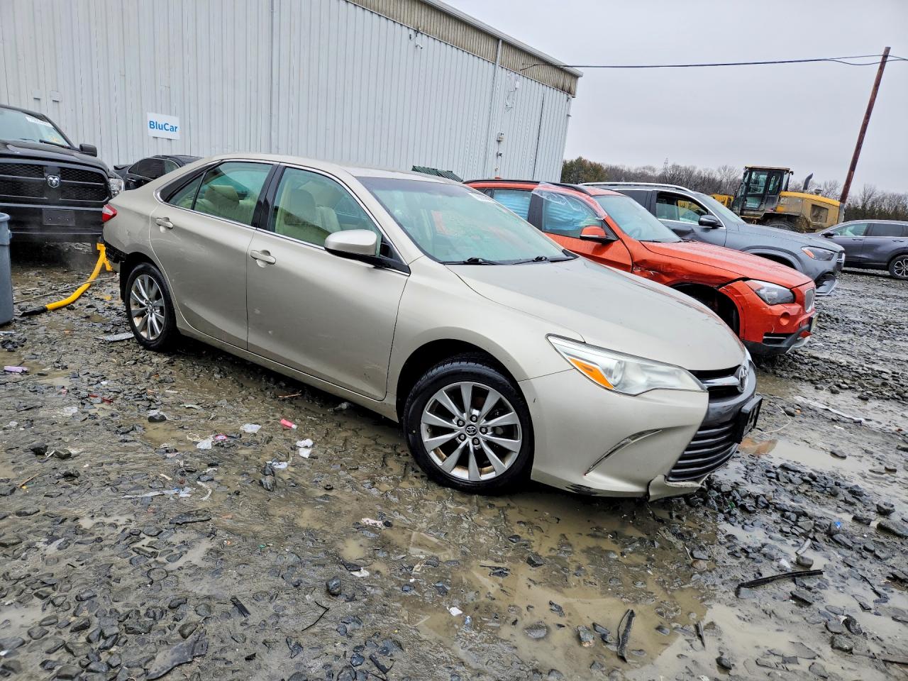 2016 TOYOTA CAMRY XLE photo 7