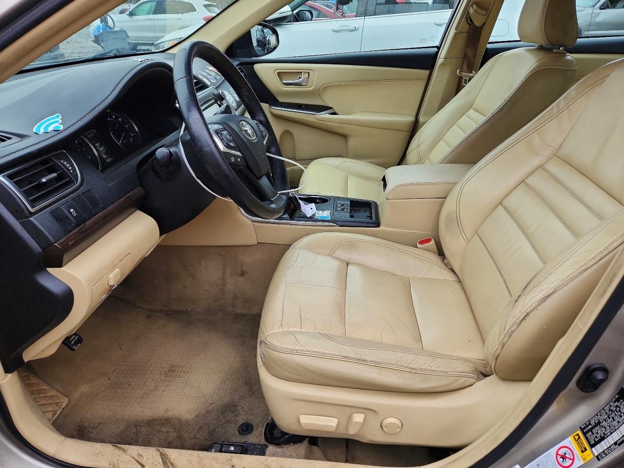 2016 TOYOTA CAMRY XLE photo 13