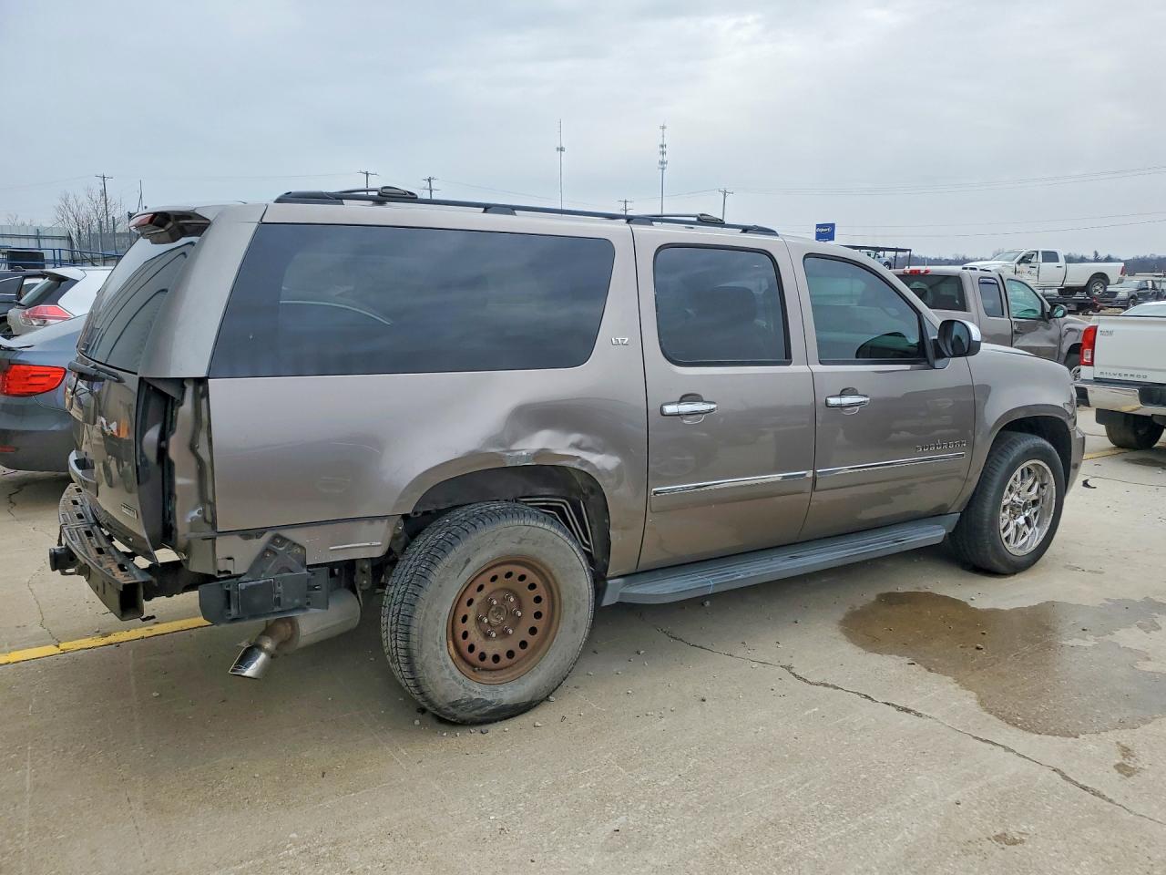 2012 CHEVROLET SUBURBAN K1500 LTZ photo 5