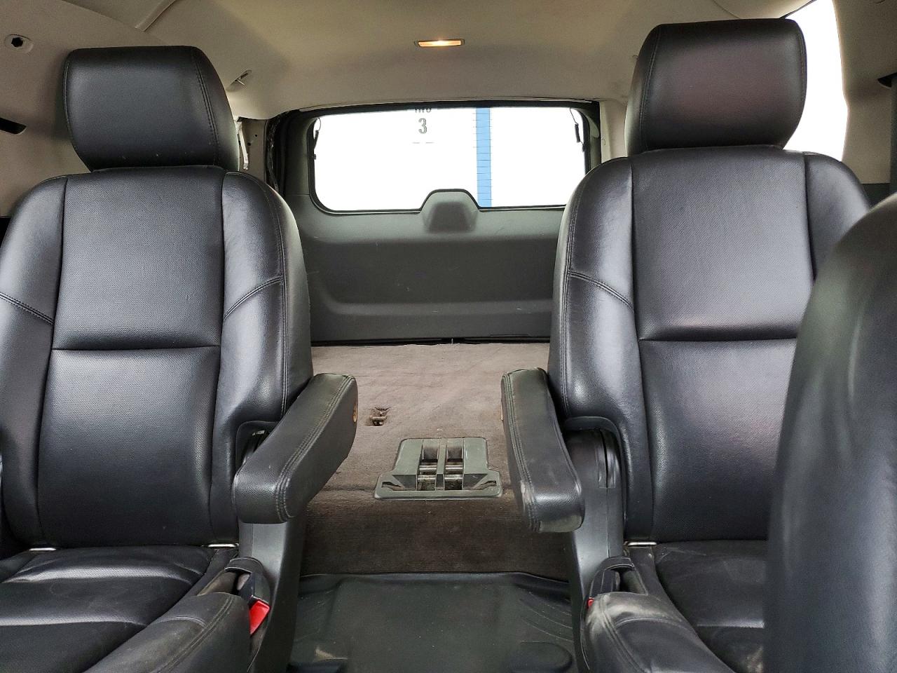 2012 CHEVROLET SUBURBAN K1500 LTZ photo 19