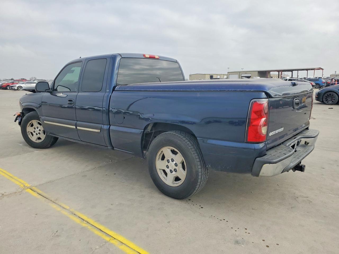 2006 CHEVROLET SILVERADO C1500 photo 3