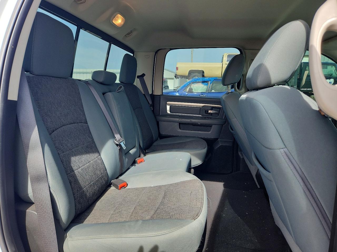 2019 RAM 1500 CLASSIC SLT photo 19