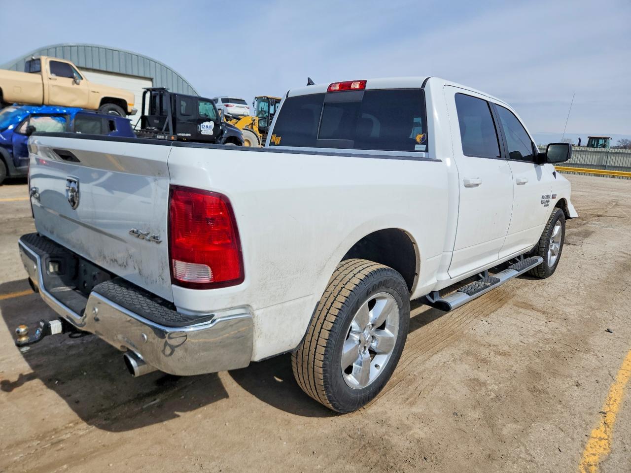 2019 RAM 1500 CLASSIC SLT photo 5