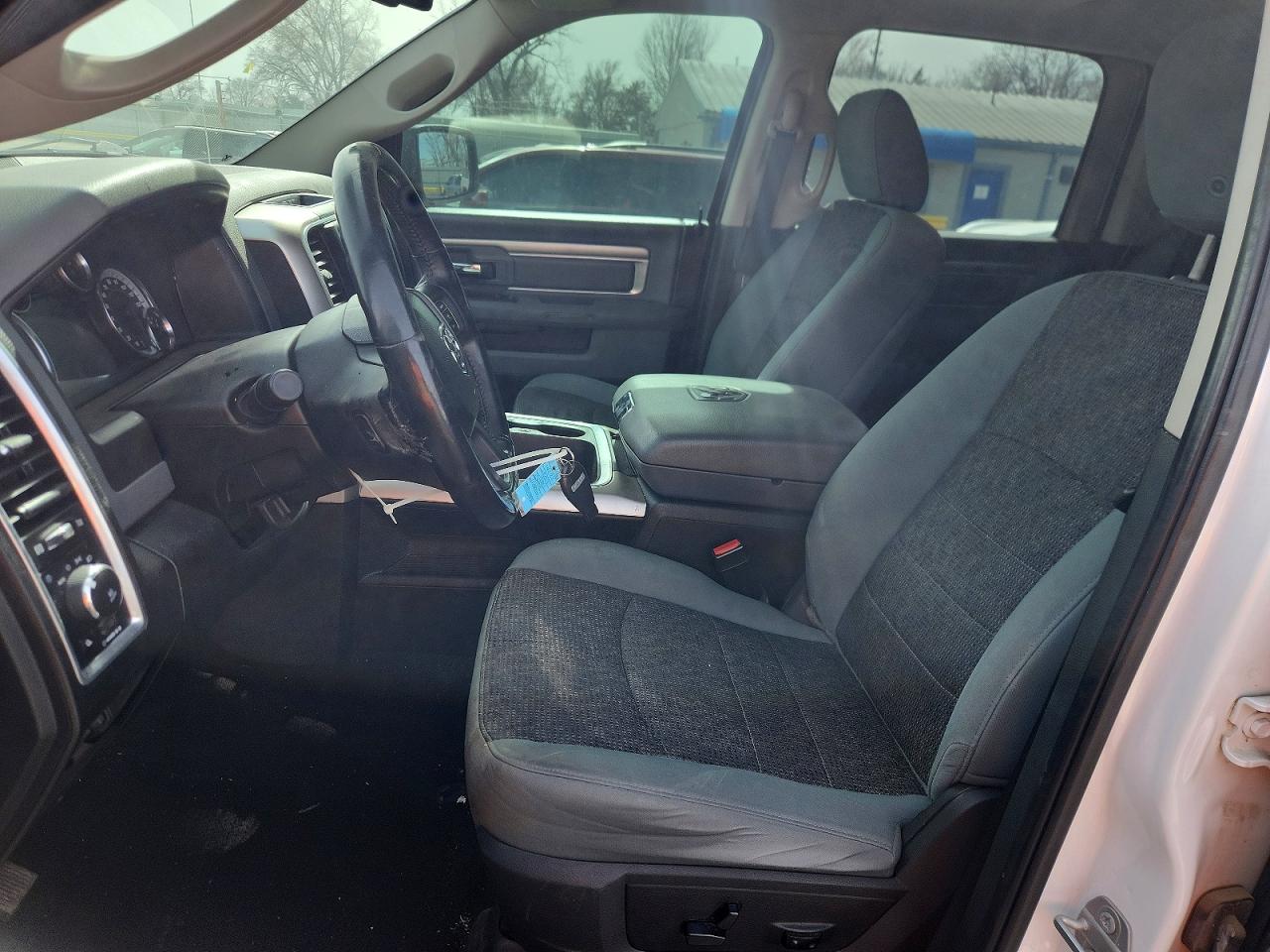 2019 RAM 1500 CLASSIC SLT photo 13