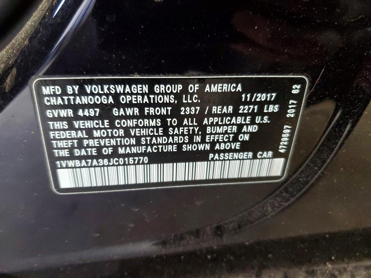 2018 VOLKSWAGEN PASSAT SE photo 23
