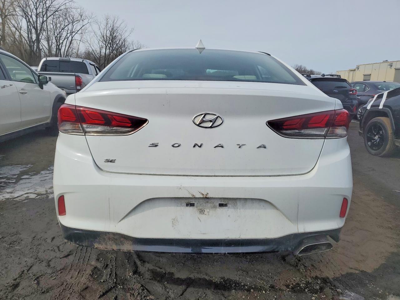 2018 HYUNDAI SONATA SE photo 6