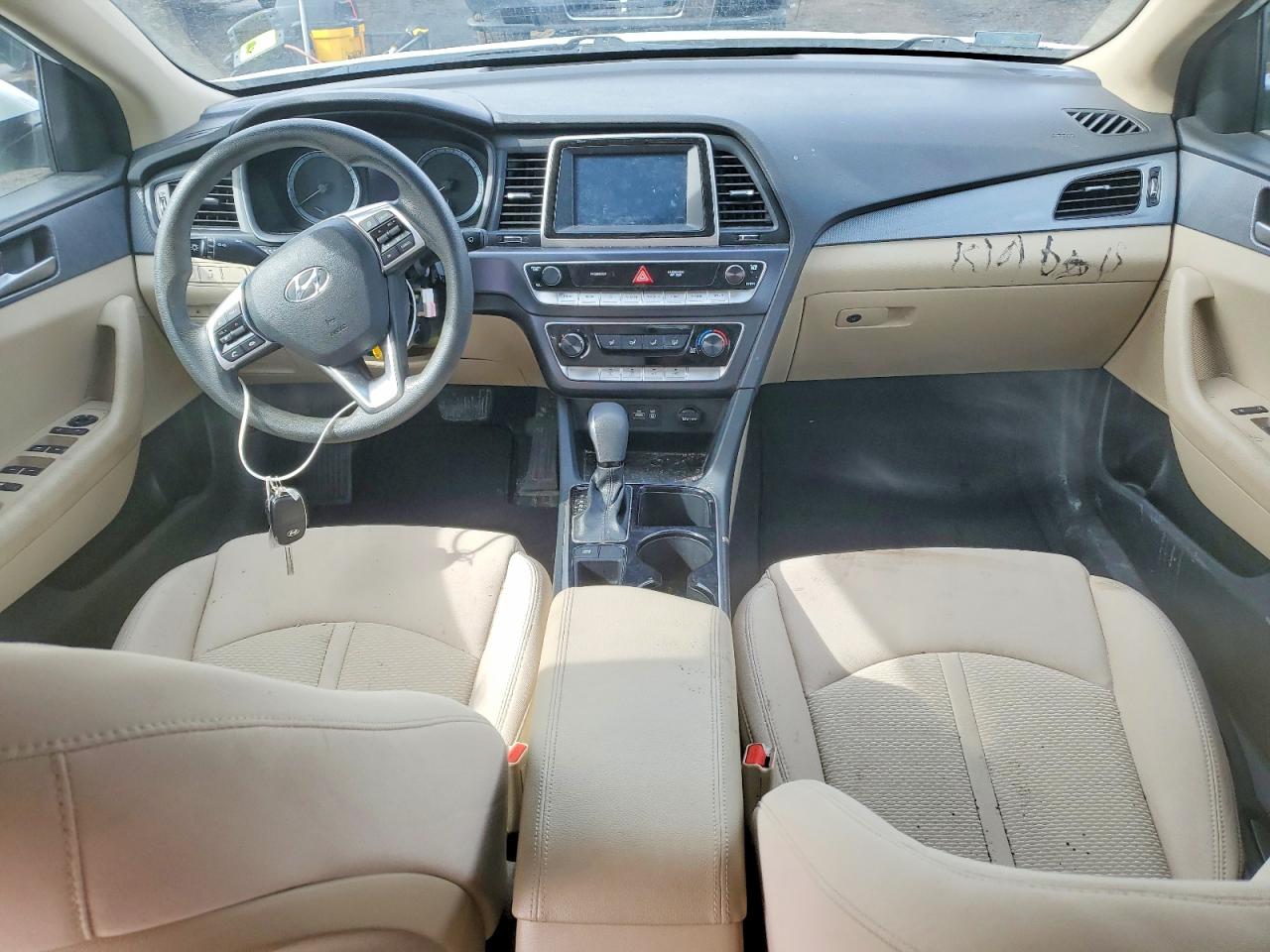 2018 HYUNDAI SONATA SE photo 8