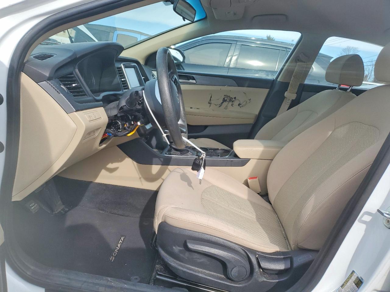 2018 HYUNDAI SONATA SE photo 7